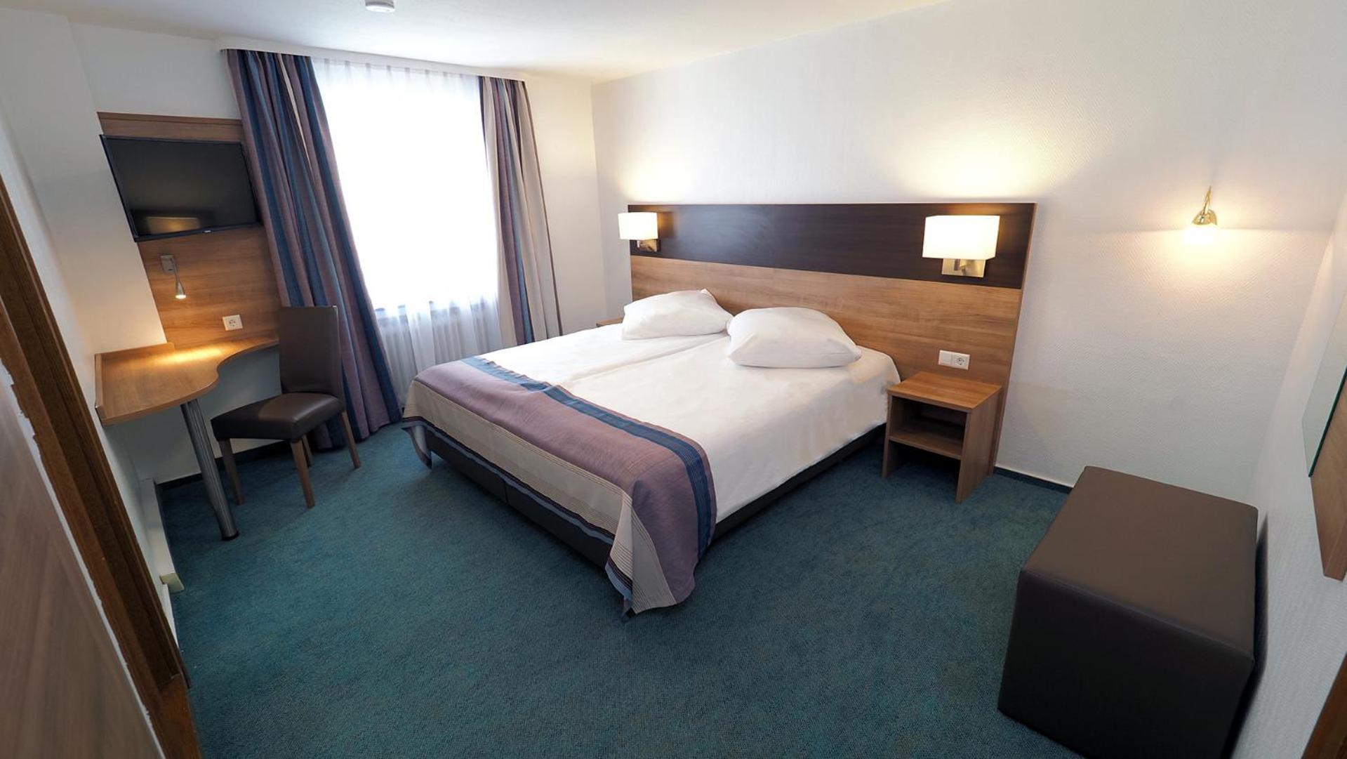 Hotel Goldener Hirsch Mosbach Mosbach  Habitación foto